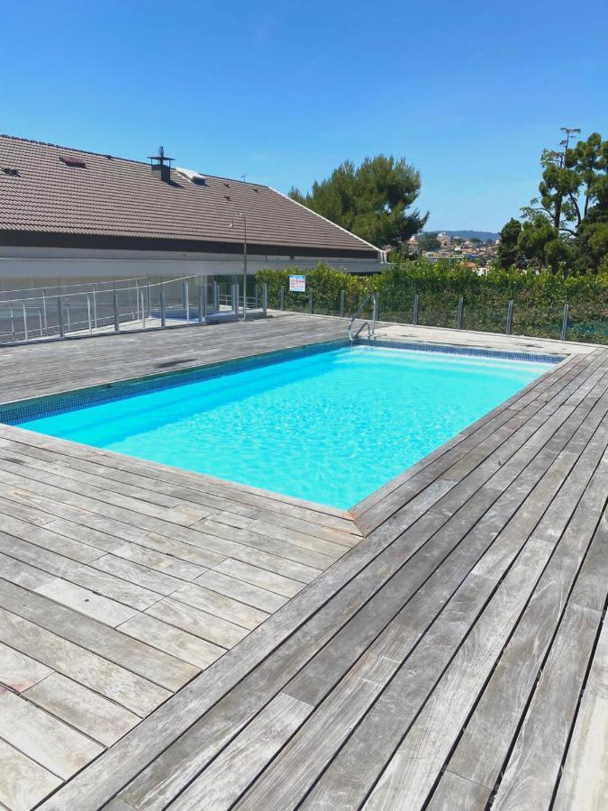 Oxford 1 Bedroom Apartment In A Brand New Building With A Pool Канны Экстерьер фото